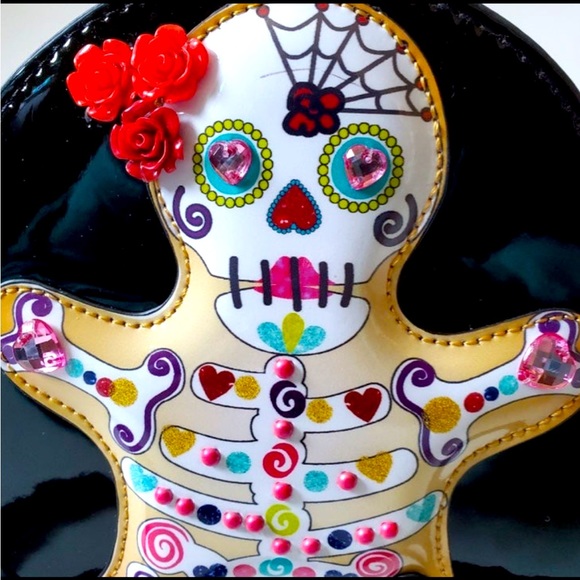 New Betsey Johnson GINGERBREAD BONES CROSSBODY BLACK MULTI - Picture 5 of 9